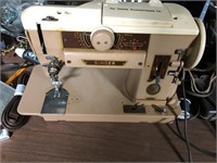 TABLE TOP SINGER SEWING MACHINE