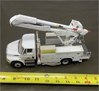 2002 First 1/34 Altec International Aerial Device