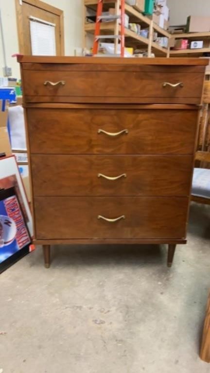 VINTAGE 4 DRAWER DRESSER 42x32x18