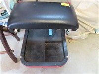 EX-CELL SHOP ROLLING STOOL