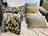 Lot of Contemporary Decorator Pillows