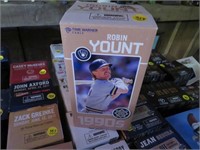 Brewers '10 Collectors Bobblehead: Robin Yount