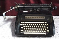 Vintage MCM Remington Typewriter