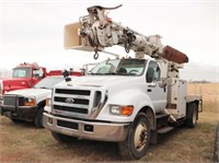 2004 Ford F750 Bucket Truck #