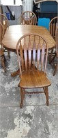 OAK TABLE W/ 6 CHAIRS