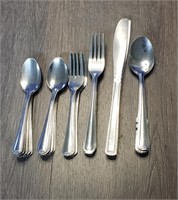 8 place Setting Stainless Flatware Set