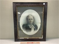 BEAUTIFUL ANTIQUE OAK FRAME WITH B/W PICTURE