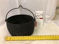 Cast Iron Oval Hanging Pot Without Lid