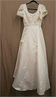 Beaded Top Size 10 Wedding Dress with Train