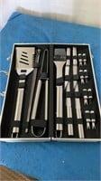 NEW 19 pc BBQ Set in Case
