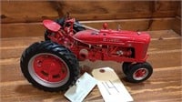 Franklin Mint Farmall Model H 1/12 scale Tractor