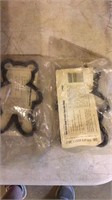 2 Pampered Chef Bear cookie cutters