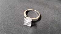 Sterling Silver 925 Ring Sz7 - 3.9 grams