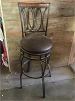 Swivel metal bar stool