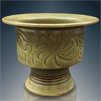 Chinese Longquan Celadon Porcelain Footed Serving