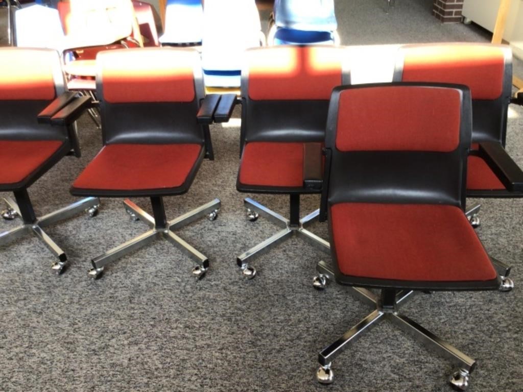 5 roller chairs