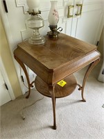 tiger oak lamp table w/ lamps