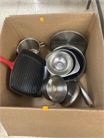 Group Lot of Pans, Bowls, Misc. Kitchen Items