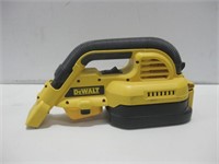 DeWalt DC515 Vacuum Works No Battery