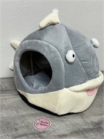 Silly Fish kitty cat pet bed