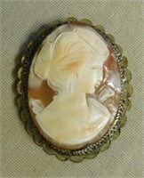 800 Silver Hand Carved Shell Cameo Brooch Pendant.