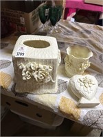 Ceramic Flower Bathroom Set