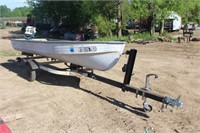 14ft Fishing Boat w/ 5hp Evinrude Motor on Trailer