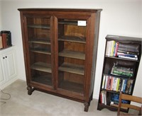 44" Oak 2-door book case