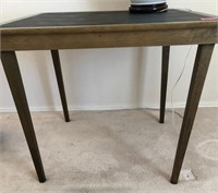 D - ACCENT / GAME TABLE (L83)