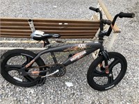 Mongoose Axe boy's bike