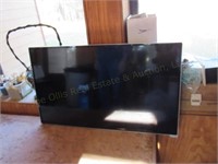Visio 32" Flat Screen TV Ready for Wall Mount