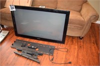 Samsung 42" TV with Wall Mount & Remote