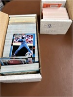 Assorted lot of Baseball Cards