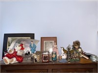 Contents on piano/candles/figurines