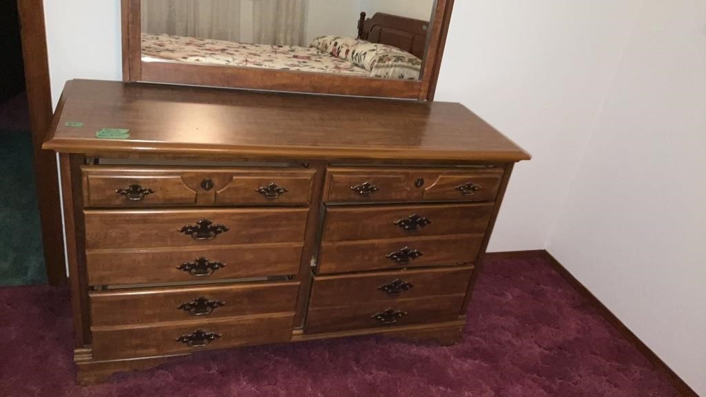 Dresser with Mirror 52 x18x30