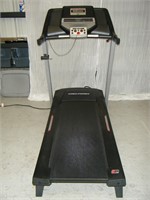 Nice Proform Performance 300 treadmill w/ incline