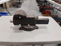 5" bench vise