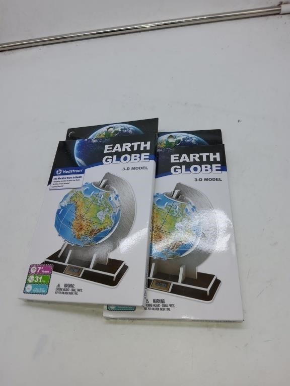 2 earth globe 3D models