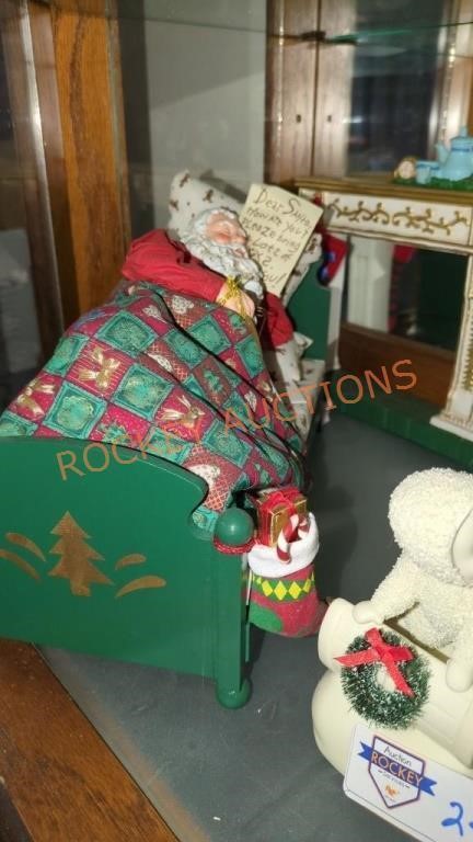 Clothtique Santa Figures