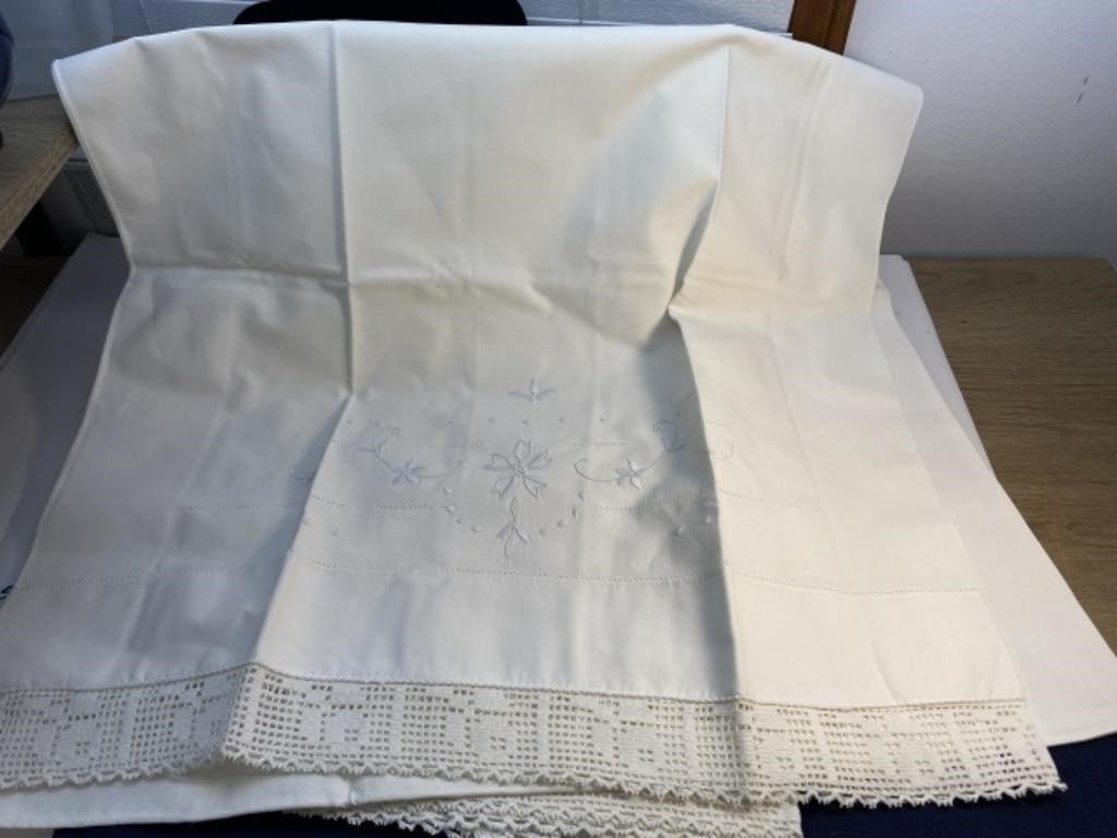 Vintage pillowcase lot embroidered with crochet