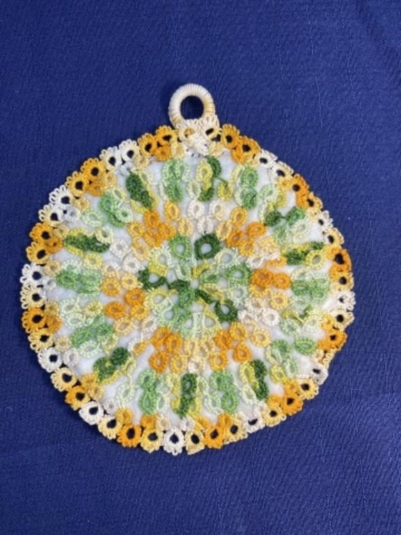 Doily pot holder