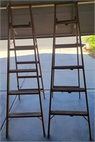 J - LOT OF 2 LADDERS (G9 1)