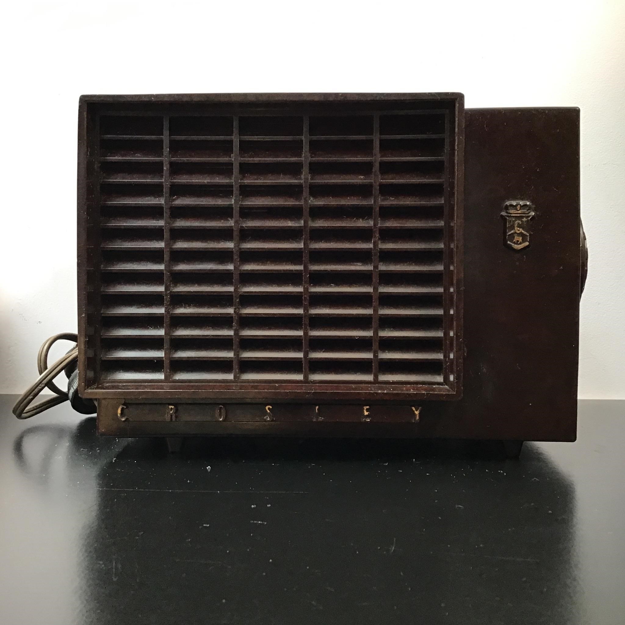 CROSLEY BAKELITE RADIO