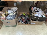 4 boxes of glassware and collectibles
