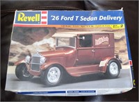 Never Assembled REVELL 1926 Ford T Sedan Del. IOB