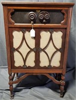 Atwater Kent Battery Set Console in Pooley Cabinet