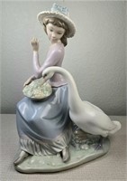 Large Lladro Porcelain Figurine 5034 Girl Goose