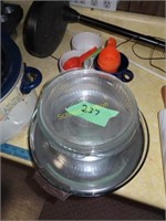 Measuring cups, bowls, soup pans and misc. pans