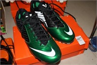 NIKE CLEATS (NEAR NEW)