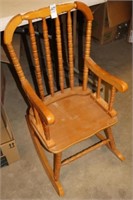 KIDS ROCKING CHAIR